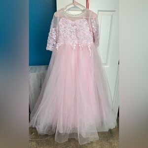 Elegant Pink Lace Kids Flower girl dress - only tried on.